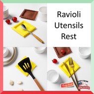 Creative Ravioli Utensil Rest Pemegang Peralatan Dapur Corak Ravioli
