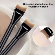 Flat Foundation Brush Helps You Have a Smooth and Smooth Foundation