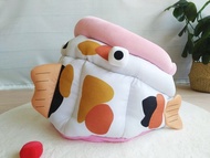 大嘴魚玩具窩- 大嘴錦鯉 送3顆魚飼料球 貓窩 寵物床