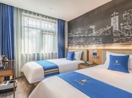 Super 8 Plus Hotel (Beijing Tiananmen Square Qianmen Pedestrian Street)