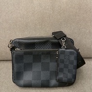 LV棋盤格三合一