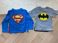 Superheroes Cape T-Shirt 4-5 years (Gap - Superman/ Batman)