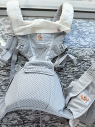 Ergobaby Alta Hipseat 坐墊揹帶 (灰色Pearl Grey) (連Ergobaby 磨牙口水巾) $700