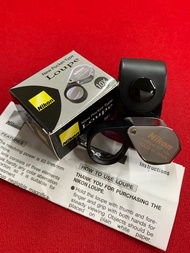 กล้องส่องพระ Nikon 10x New Pocket-Type Loupe สีเงิน พร้อมแถมซองหนังตรงรุ่นอย่างดี