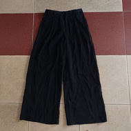 GU black wide trousers L. 006