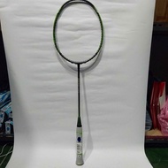 Mizuno XYST 02 Raket Badminton