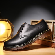 Dr. Martens Martin 1461 59สไตล์อังกฤษรองเท้าหนังอเนกประสงค์สีดำ3รู Martin 35-46