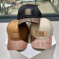 Chanel444 White Knitted Hat Black CC Logo Fashion Trend Winter Warm Suitable for Women