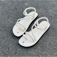 SANDAN with round straps, 1cm high flat sole, soft sole, easy to coordinate, looks pretty on feet, s