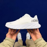 Hoka One One Arahi 7 跑步鞋