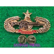 Red Hirbak Pin - Red Hirbak Wing