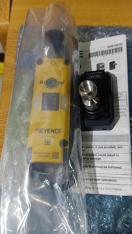 NEW KEYENCE    GS-73PC    Keyence สวิตช์ล็อกประตูแม่เหล็ก PNP ปลอดภัย    (ใหม่ เหลือจากงาน  ไม่มีกล่