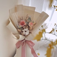 DAY OFF愉快假期 畢業花束 太陽花 滿天星 玫瑰花 永生花 索拉花