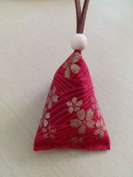 手作日系小香包 ~ 紅色金花款 （薰衣草味）