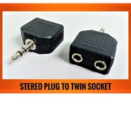 [READY STOCK]2PCS PACK ADAPTOR 3.5 STEREO PLUG TO TWIN 3.5 STEREO SOCKET ADAPTER