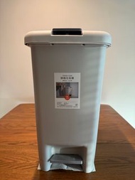 全新 腳踏式垃圾桶 垃圾箱 Rubbish Bins Ashbin