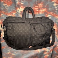 85% new head porter black beauty dot 2way duffle bag boston bag 黑色波點兩用大旅行袋斜揹袋 headporter shoulder ba