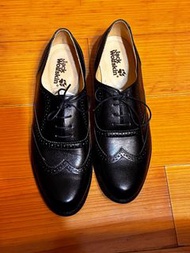 Jack wolfskin 9.9新男生皮鞋  真皮 尺寸26