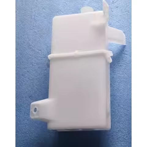 Glass Water Kettle Spray Bottle Cleaning Solution Tank Genuine for Chery A3 E3 Arrizo 5 7