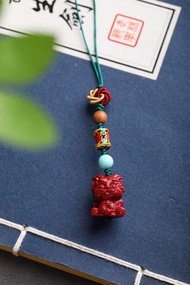 天然原礦硃砂精品紫金砂吞金獸手機掛包掛含量高達95%