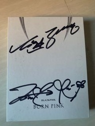Blackpink親筆簽名born pink grey ver ,內只有Photobook,歌詞同cd