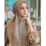 tapis slip on hazelnut buttonscarves