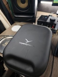 Beyerdynamic DT 1990 PRO 耳機連硬殼