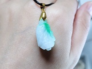 【親翠】天然翡翠 白底青飄果陽綠白菜鎖頭鏈