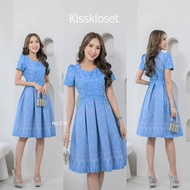 Kiss Kloset ชุดเดรสผ้าทอลาย คอหัวใจ แต่งขอบเอว กระโปรงจับจีบทวิส งานอัดกาวทั้งชุด (S-2XL) KS539