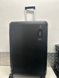 American Tourister 30 吋可擴展行李箱旅行箱我 American Tourister 30 inch expandable lugguage 78 x 50 x 30 cm （+5