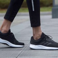 全新原廠盒裝Adidas女款慢跑鞋Fluidcloud Clima m運動鞋Cloudfoam Ortholite愛迪達 女裝 黑色Nike Puma