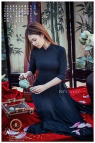 Luxury 4-panel black silk ao dai