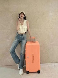 Rimowa Essential Trunk Plus Size 33寸行李箱