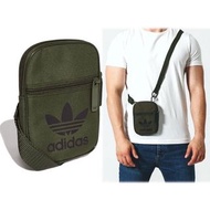 [全新未拆］原價990 Adidas Originals 軍綠 側背小包包 票卡、錢包、手機 輕鬆帶