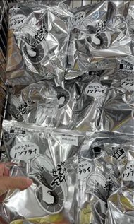 黑白包裝卡樂b蝦條