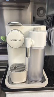 Nespresso DeLonghi Gran Lattissima 咖啡機
