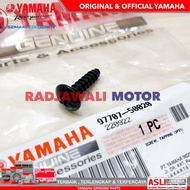 ORIGINAL YAMAHA NMAX REAR FENDER COVER BOLT 97707-50020