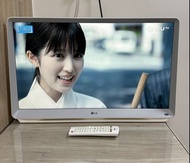 LG 27吋 1920 x 1080 高清電視 Made in Korea 兩用 TV MON / monitor 顯示器， 1080p已經內置高清tuner，不用接駁機頂盒，有兩個HDMI、VGA、