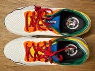 Under Armour HOVR Sonic 6 跑鞋