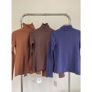 【READY STOCK】2327 高领长袖上衣 High Neck Long-sleeved Tops