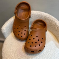Classic Clog in Cognac
