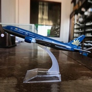 Vietnam Airlines Boeing B777 Aircraft Model B777 Metal Alloy Diecast Plane Airplane Model Gift with 