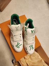 LV 波鞋