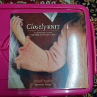 Closely Knit (Buku Mengait Preloved)