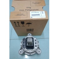 22116786528 ENGINE MOUNTING RIGHT BMW F10 N52N