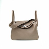 HERMES Lindy2618大象灰TC皮Y刻銀扣肩背包