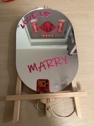 橢圓形鏡子配木製畫架