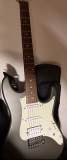 Ibanez azes40 電結他
