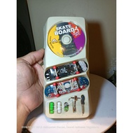 Finger board games CD contains 2 pieces code A4