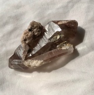 雲母共生超七水晶 水膽 紫晶 紫水晶原石 城堡 骨幹水晶 印記